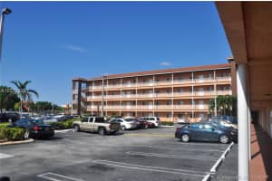 17350 NW 67th Ave, Hialeah, FL 33015, Sold 03/21/18