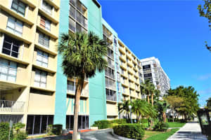 17500 N Bay Rd s507, Sunny Isles Beach, FL 33160, Sold 04/23/18