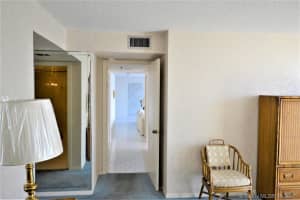 17500 N Bay Rd s507, Sunny Isles Beach, FL 33160, Sold 04/23/18