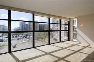 400 Leslie Dr, Hallandale Beach, FL 33009, Sold 01/19/18
