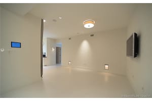 710 Michigan Ave, Miami Beach, FL 33139, Sold 05/07/18