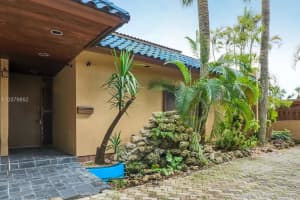 16123 Kingsmoor Way, Miami Lakes, FL 33014, Sold 01/29/18