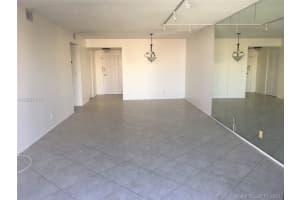 400 Leslie Dr, Hallandale Beach, FL 33009, Sold 03/23/18