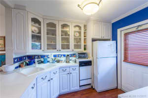 2200 Park Ln, Hollywood, FL 33021, Sold 01/31/18