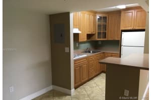 7070 NW 179th St, Hialeah, FL 33015, Sold 01/31/18