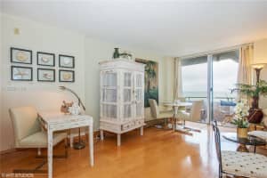 465 Ocean Dr, Miami Beach, FL 33139, Sold 06/22/18