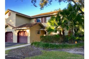 9001 Vineyard Lake Dr, Plantation, FL 33324, Sold 04/12/18