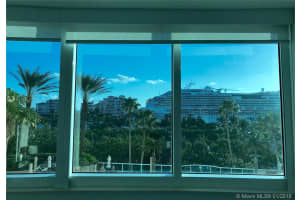 300 South Pointe Dr, Miami Beach, FL 33139, Sold 01/29/18