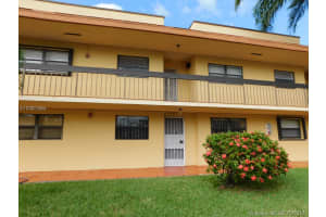 8879 Fontainebleau Blvd, Miami, FL 33172, Sold 01/19/18