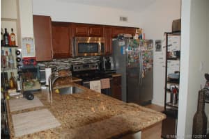 3083 N Oakland Forest Dr, Oakland Park, FL 33309, Sold 02/21/18