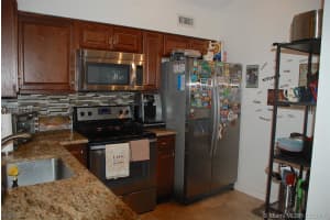 3083 N Oakland Forest Dr, Oakland Park, FL 33309, Sold 02/21/18