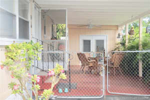 1585 SW 131st Pl, Miami, FL 33184, Sold 03/21/18