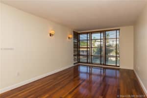 9800 W Bay Harbor Dr, Bay Harbor Islands, FL 33154, Sold 07/26/18