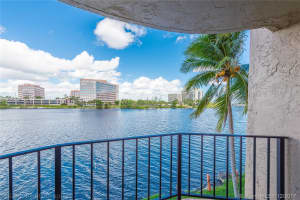 5201 NW 7th St, Miami, FL 33126, Sold 02/28/18