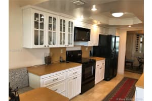 1000 Quayside Terrace, Miami, FL 33138, Sold 09/21/18