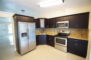 7681 NW 181st Terrace, Hialeah, FL 33015, Sold 01/09/18