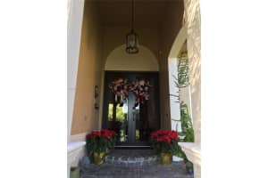 16116 NW 81st Ct, Hialeah, FL 33016, Sold 09/17/18