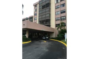 900 NE 195th St, Miami, FL 33179, Sold 05/16/18