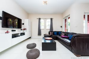18375 NE 30th Pl, Aventura, FL 33160, Sold 04/30/18