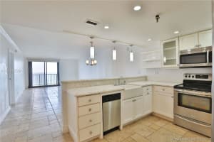 2625 Collins Ave, Miami, FL 33140, Sold 06/29/18