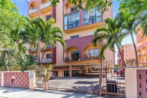 460 E 23rd St, Hialeah, FL 33013, Sold 05/31/18