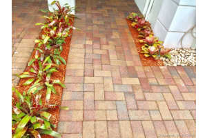 2992 NW 30th Ct, Oakland Park, FL 33311, Sold 03/07/18