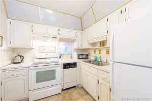 2200 Park Ln, Hollywood, FL 33021, Sold 03/21/18