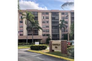 900 NE 195th St, Miami, FL 33179, Sold 04/17/18