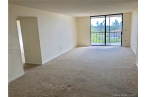 900 NE 195th St, Miami, FL 33179, Sold 04/17/18