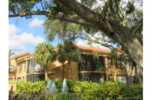 15539 Miami Lakeway N, Miami Lakes, FL 33014, Sold 04/03/18