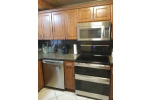 9151 Fontainebleau Blvd, Miami, FL 33172, Sold 08/18/18