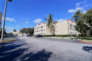 6065 NW 186th St, Hialeah, FL 33015, Sold 02/28/18