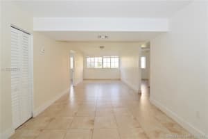 6065 NW 186th St, Hialeah, FL 33015, Sold 02/28/18