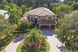 10090 S Lake Vista Cir, Davie, FL 33328, Sold 04/18/18