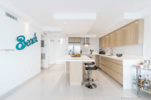 401 Ocean Dr, Miami Beach, FL 33139, Sold 07/05/18