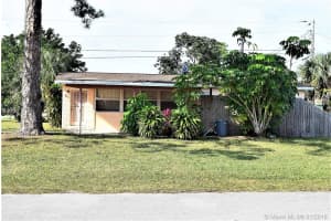 5601 Middlecoff Dr, West Palm Beach, FL 33413, Sold 02/02/18