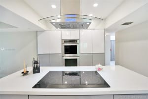 1941 S Oak Haven Cir, Miami, FL 33179, Sold 01/15/19