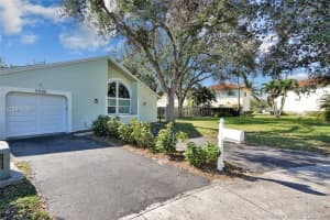 9980 SW 59th Ct, Cooper City, FL 33328, Sold 02/23/18