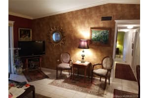 2717 S Oakland Forest Dr, Oakland Park, FL 33309, Sold 04/25/18