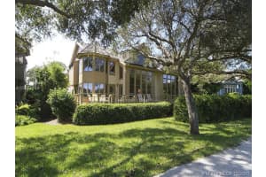 18760 SE Pineneedle Ln, Tequesta, FL 33469, Sold 04/10/18