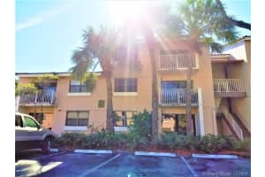 7215 NW 179th St, Hialeah, FL 33015, Sold 03/23/18