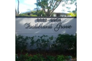 6902 N Kendall Dr APT E204, Pinecrest, FL 33156, Sold 04/06/18