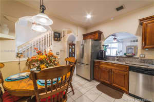 8909 NW 54th St, Sunrise, FL 33351, Sold 02/28/18