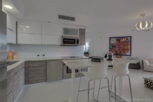 2155 Washington Ct, Miami Beach, FL 33139, Sold 05/09/18