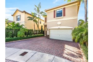 8860 NW 115th Ct, Doral, FL 33178, Sold 04/27/18