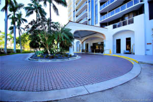 3600 Yacht Club Dr, Aventura, FL 33180, Sold 07/17/18