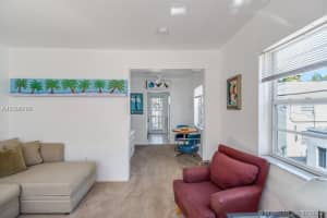 911 Meridian Ave, Miami Beach, FL 33139, Sold 04/10/19