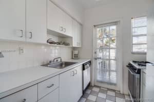 911 Meridian Ave, Miami Beach, FL 33139, Sold 04/10/19
