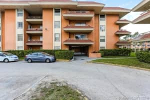 17600 NW 68th Ave APT B3001, Hialeah, FL 33015, Sold 11/15/18