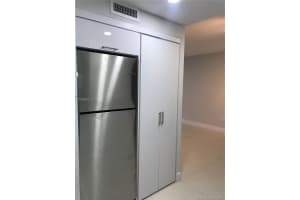 8840 Fontainebleau Blvd, Miami, FL 33172, Sold 02/02/18